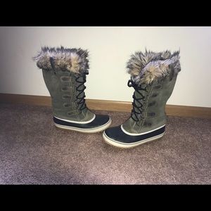 Sorel size 9 boots